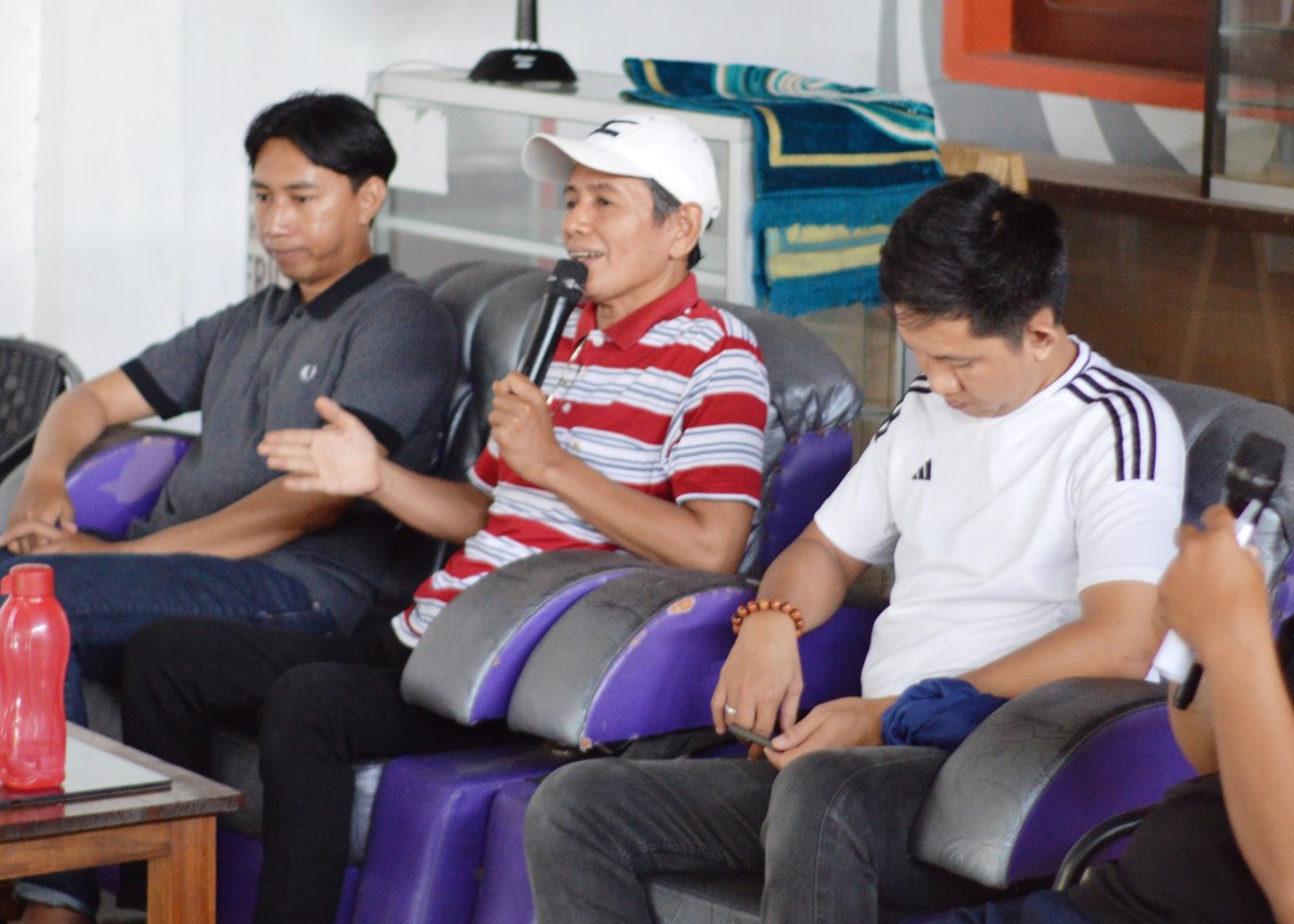 Pembicara pada event #SCSCREATIVETALK, dari kiri ke kanan, Irsan Nur, awardee beasiswa LPDP, Daeng Marowa selaku penerima Beasiswa Habibie dan Muh. Azwar dari lembaga Makassar Australia Study. (Foto: Istimewa)