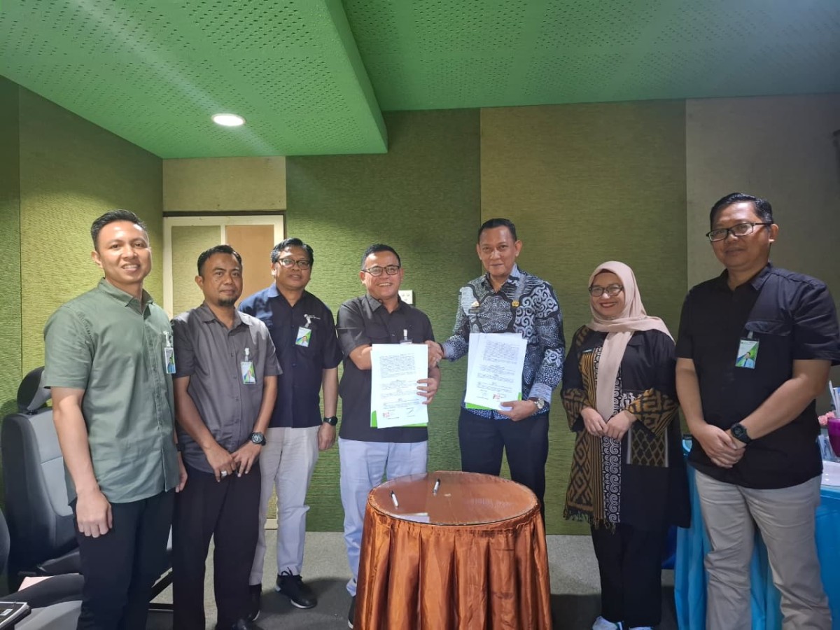 Penandatanganan Perjanjian Kerja Sama (PKS) antara BPJS Ketenagakerjaan KCI Makassar dgn Dinas Pemberdayaan Masyarakat dan Desa Kepulauan Selayar di Makassar, Selasa (14/4/2026). (Foto: Istimewa)